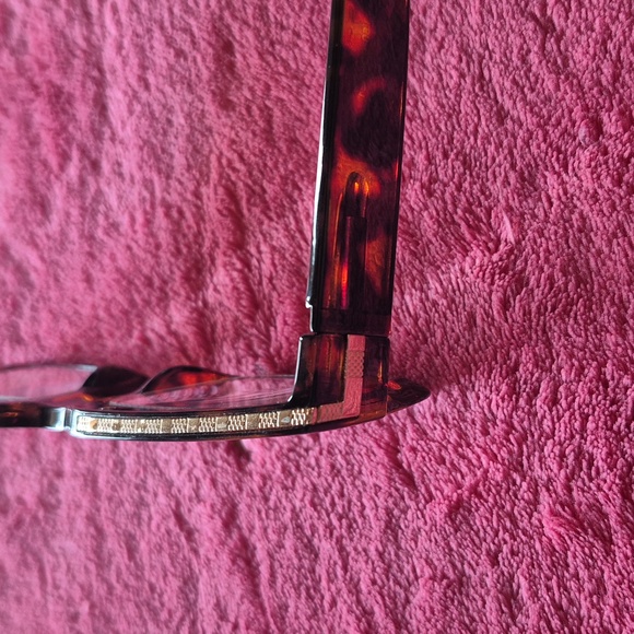 Tortoise Shell Square Reading Glasses - Picture 4 of 7